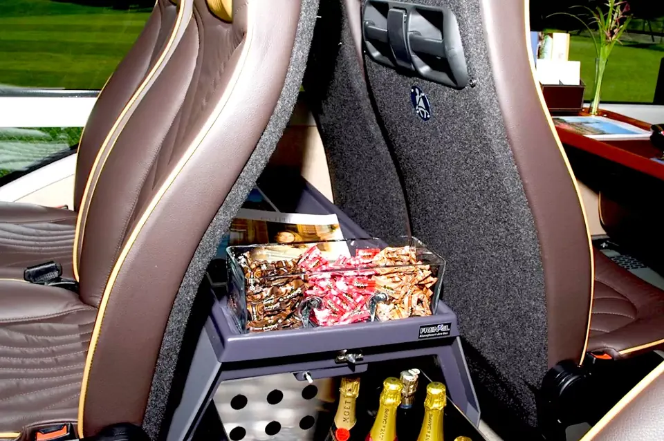 Minibar a bordo del Beulas VIP.