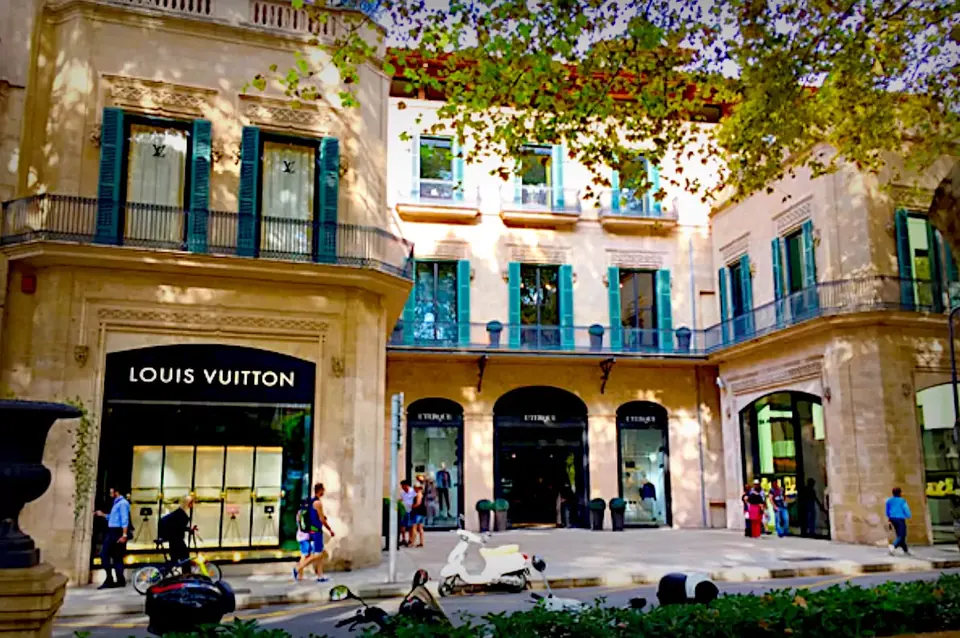 Jornada de compras en Palma con servicio de chófer de Marqués.